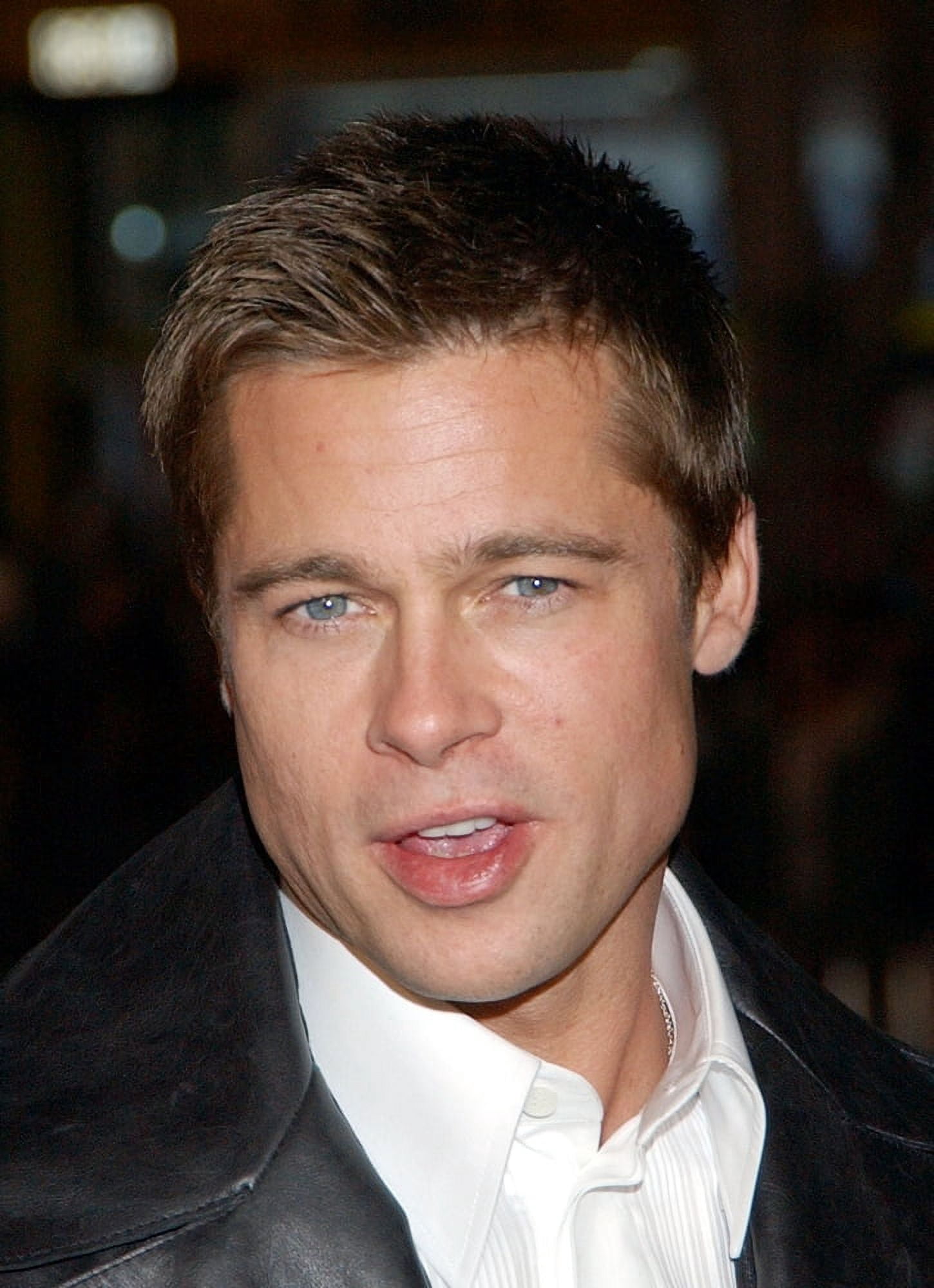 Brad Pitt At The Premiere Of OceanS Twelve Canvas Art - (16 x 20)