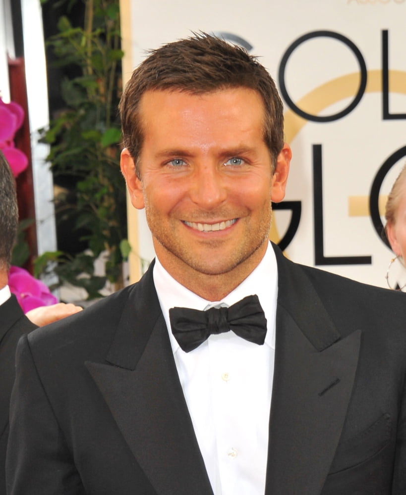 Bradley Cooper At Arrivals For 71St Golden Globes Awards - Arrivals 4 Canvas Art - (16 x 20)