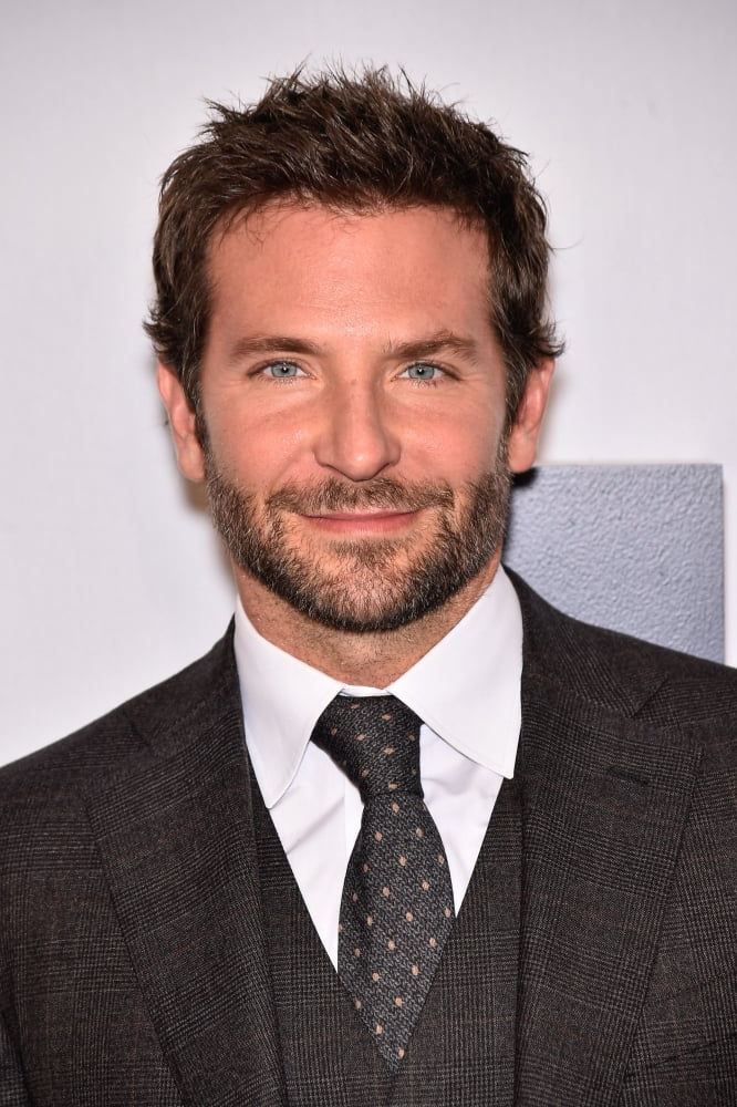 Bradley Cooper At Arrivals For Joy Premiere Canvas Art - (16 x 20)