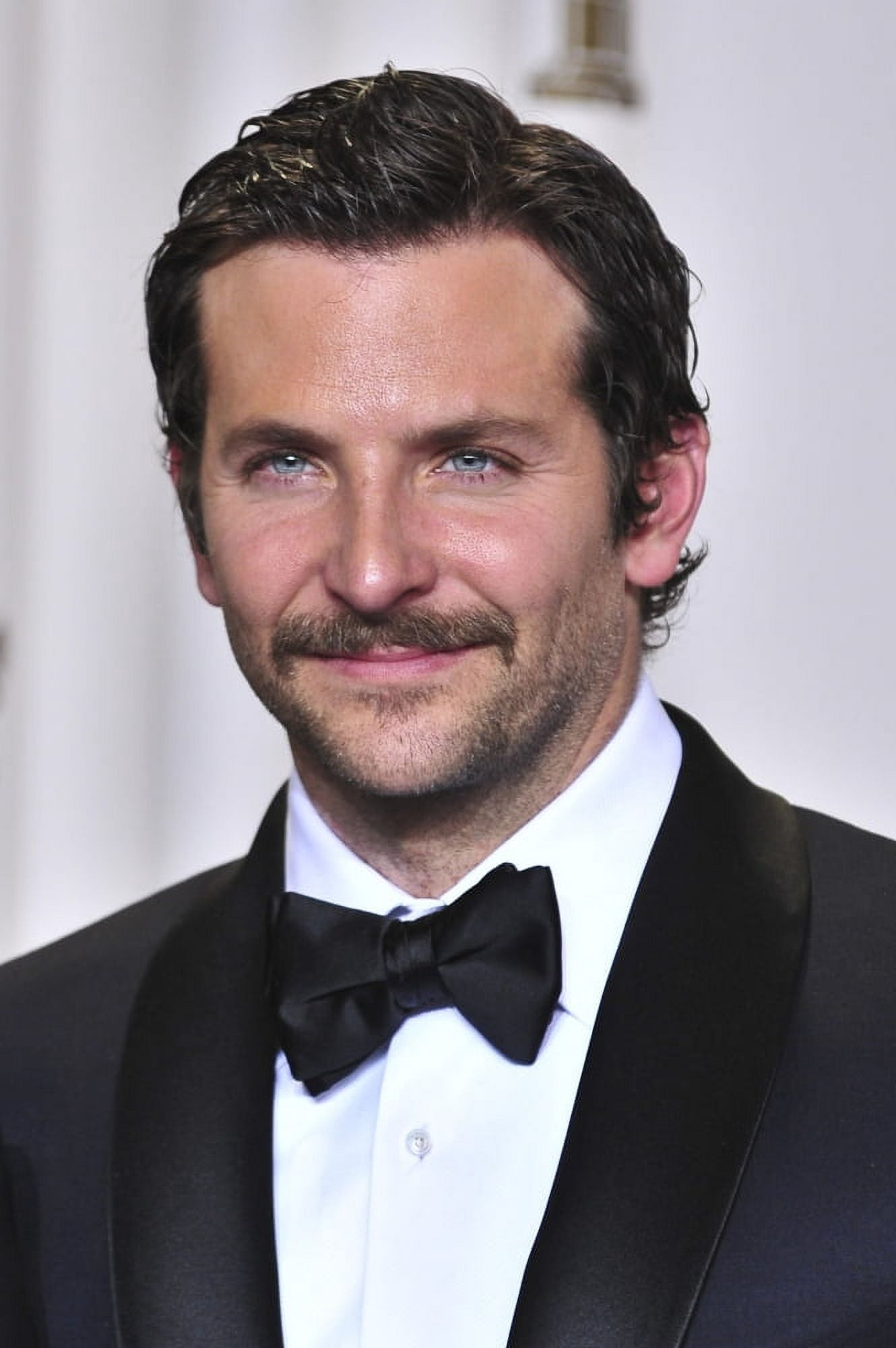 Bradley Cooper Canvas Art - (16 x 20)
