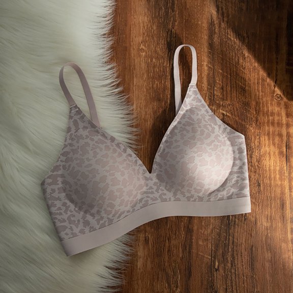 Bras for Womens No Underwire Bras Plus Size Comfort Soft Bras Supportive Bralettes Cute Strong Support Sports