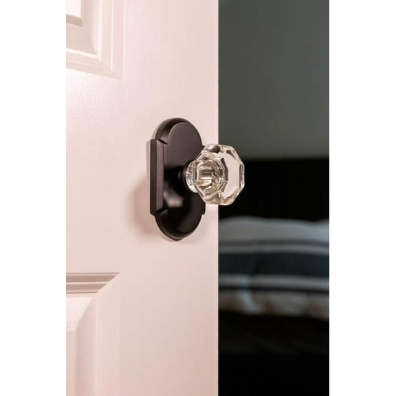 Bravura Hardware 925 Bancroft Knob Passage Lockset with Modern Arched Trim Crystal Door Knob for Hallway/Office, Chrome