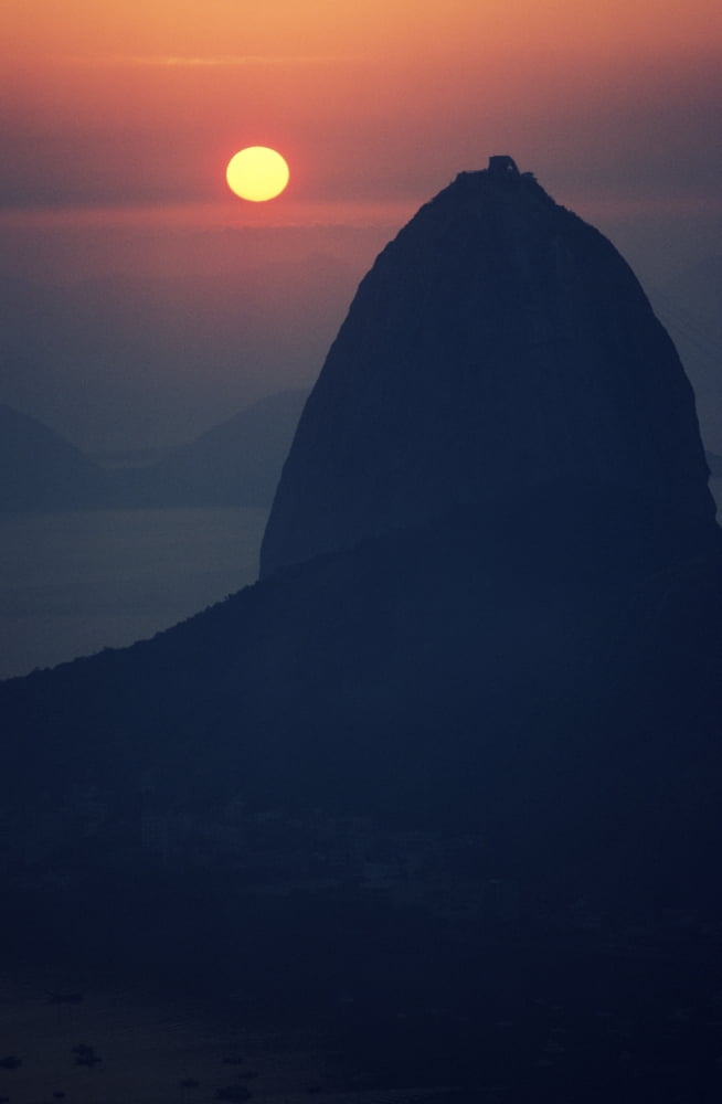 Brazil Rio De Janeiro Sugarloaf Mountain Silhouetted At Sunset Canvas Art - Larry Dale Gordon Design Pics (11 x 17)