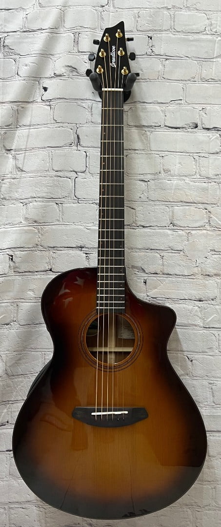 Breedlove Organic Solo Pro Concert CE Acoustic Electric Guitar w/Case, Edgeburst