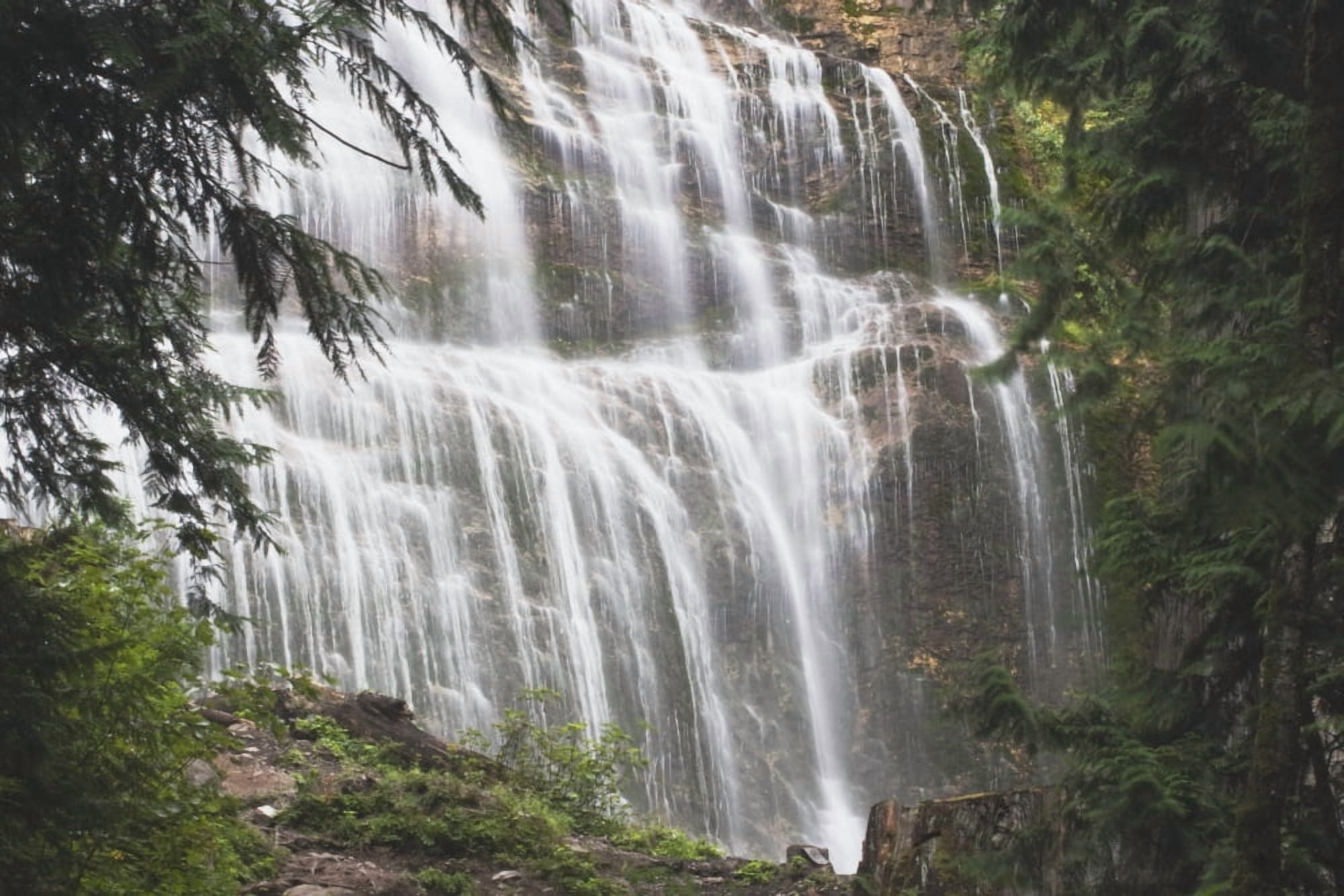 Bridal Veil Falls Canvas Art - Michael Interisano Design Pics (38 x 24)