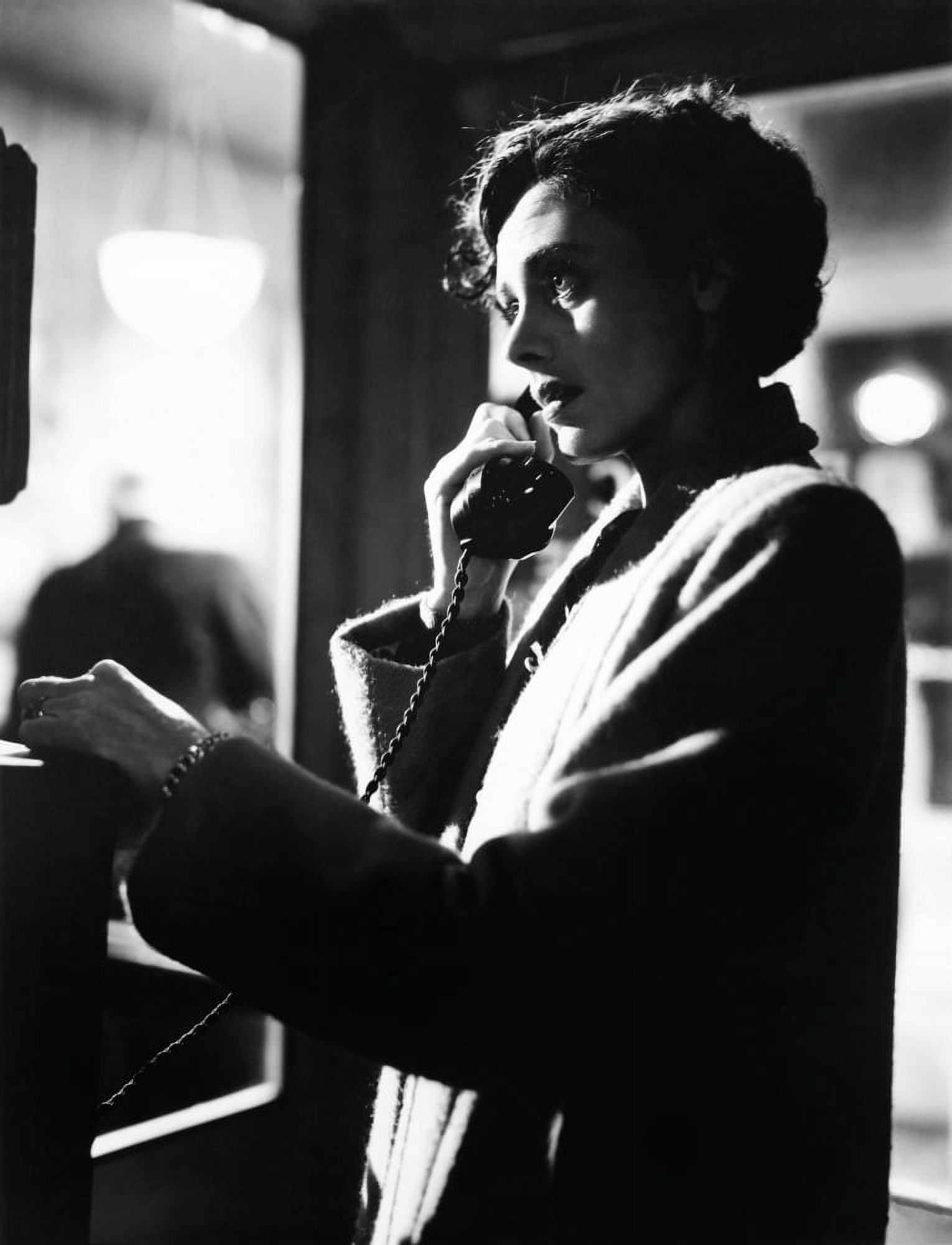 Brief Encounter Canvas Art - (16 x 20)