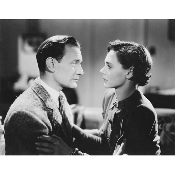 Brief Encounter From Left: Trevor Howard Celia Johnson 1945 Photo Print (28 x 22)