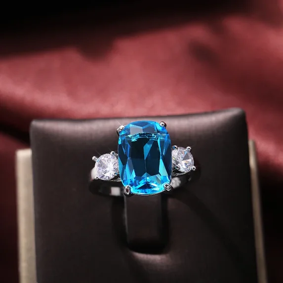 New Bright Sky Blue Stone Women Rings Elegant Female Party Accessories Luxury Cubic Zirconia Fashion Jewelry