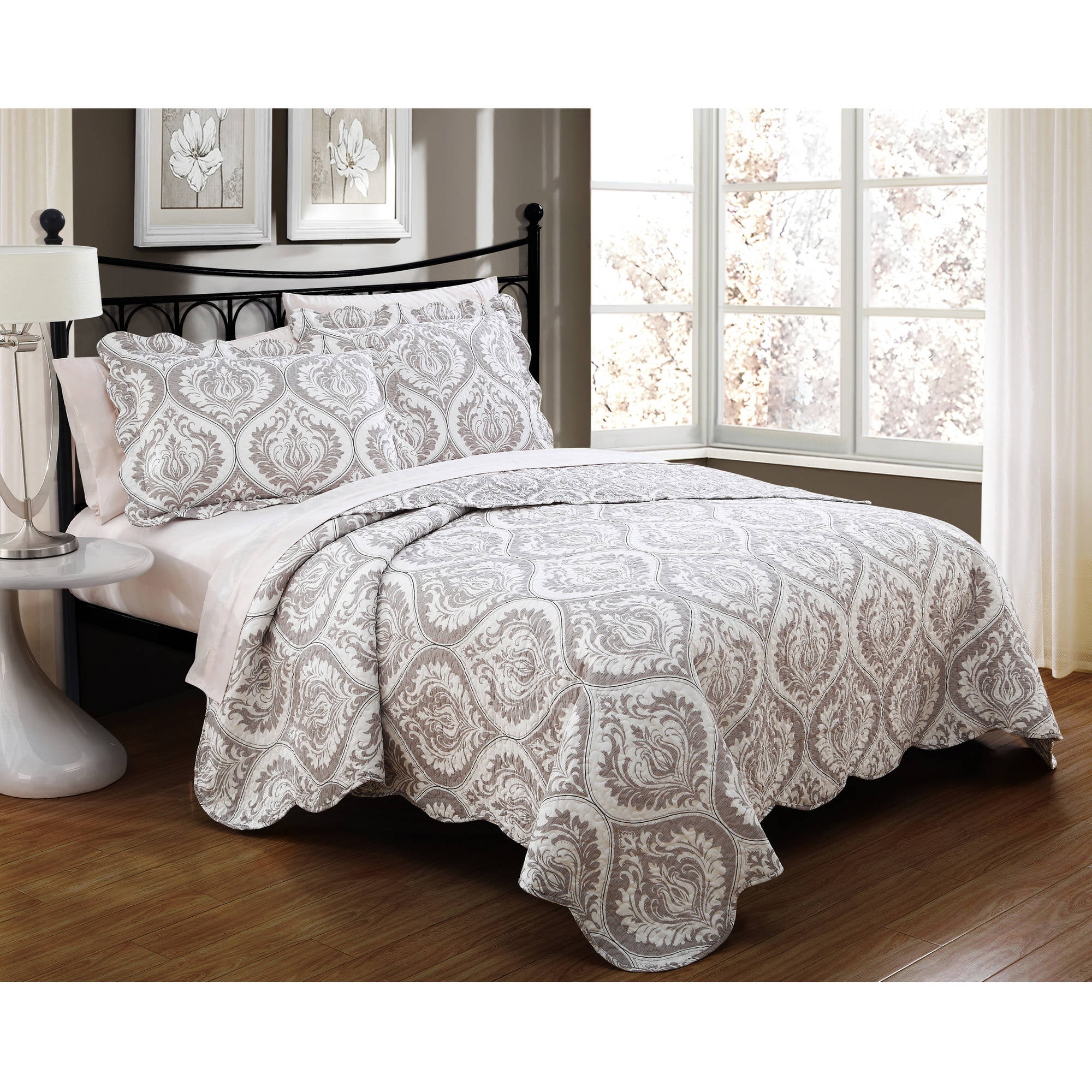 Brinley Home Damask 3Piece Quilt Set