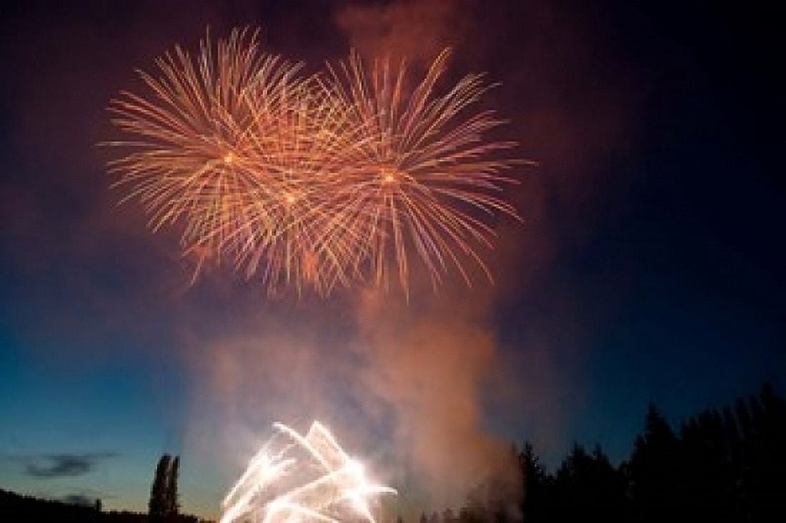 British Columbia Victoria Fireworks Show Canvas Art - Stuart Westmorland DanitaDelimont (36 x 24)