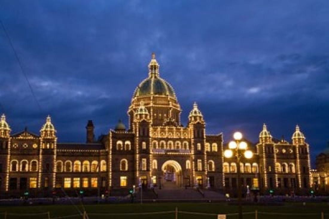 British Columbia Victoria Parliament Building Canvas Art - Stuart Westmorland DanitaDelimont (36 x 24)