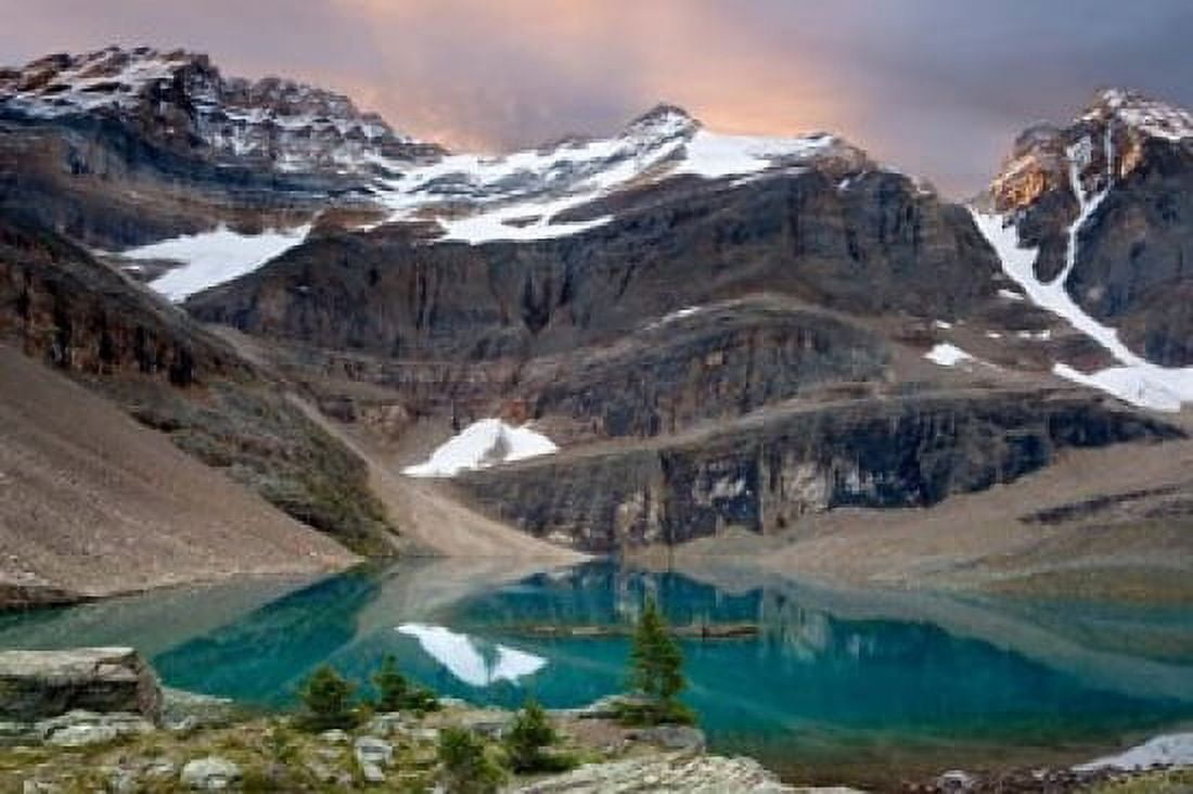 British Columbia Yoho NP Lake Oesa Canvas Art - Jaynes Gallery DanitaDelimont (26 x 17)
