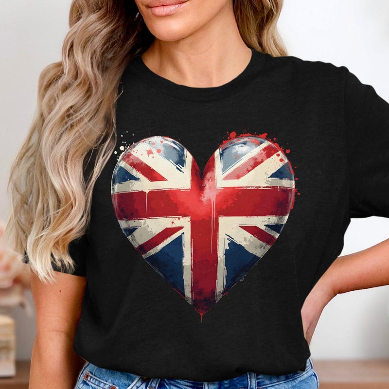 British Flag Heart Union Jack Vintage UK Pride England Art Graphic Tee ...