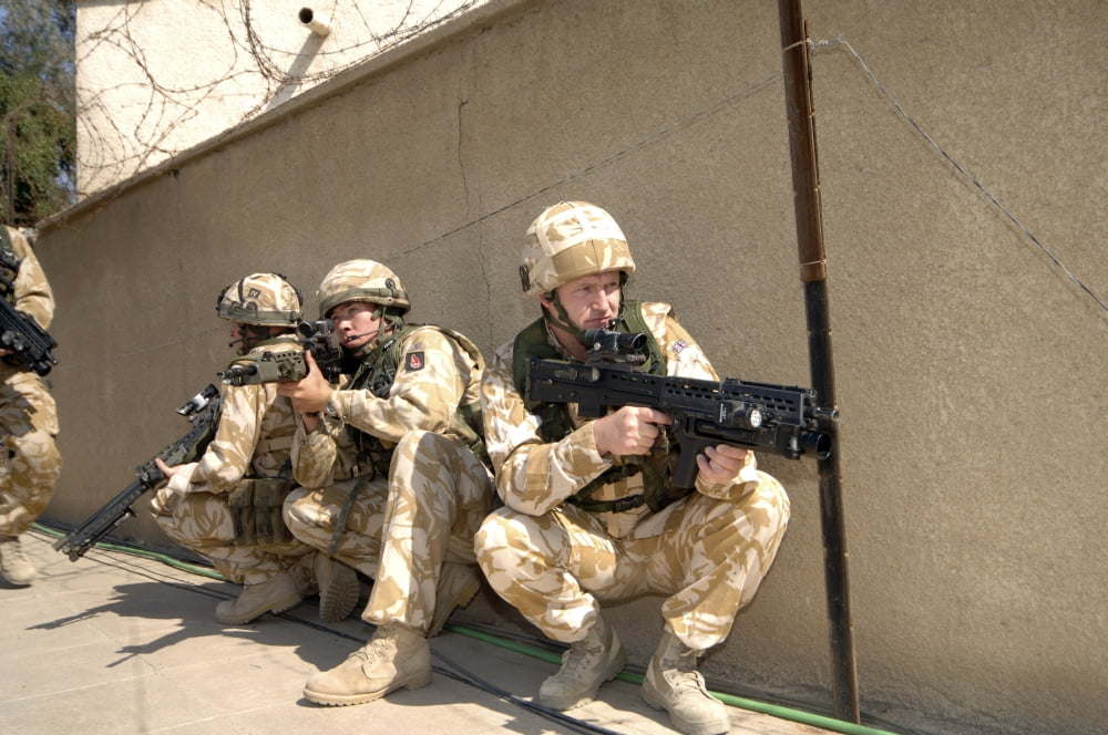 British troops training in Iraq before an operation Canvas Art - Andrew ChittockStocktrek Images (17 x 12)