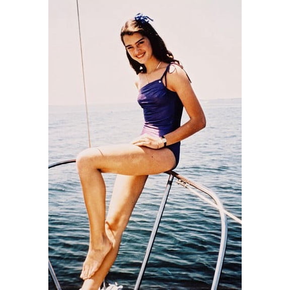 Brooke Shields Leggy Pose in Bathing Suit 24x36 Poster