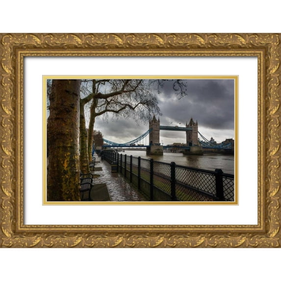 Brown,Victoria 24x17 Gold Ornate Wood Framed with Double Matting Museum Art Print Titled - London Tower Bridge