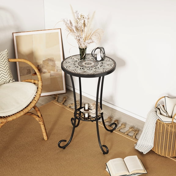 Scrolling leg side table / Indoor and outdoor living / Easy to assemble