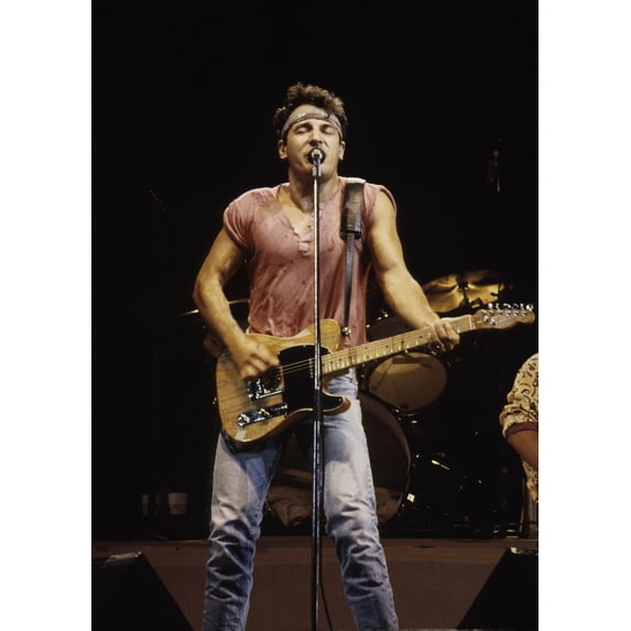 Bruce Springsteen performing during The Born in the USA Tour Photo Print (24 x 30)