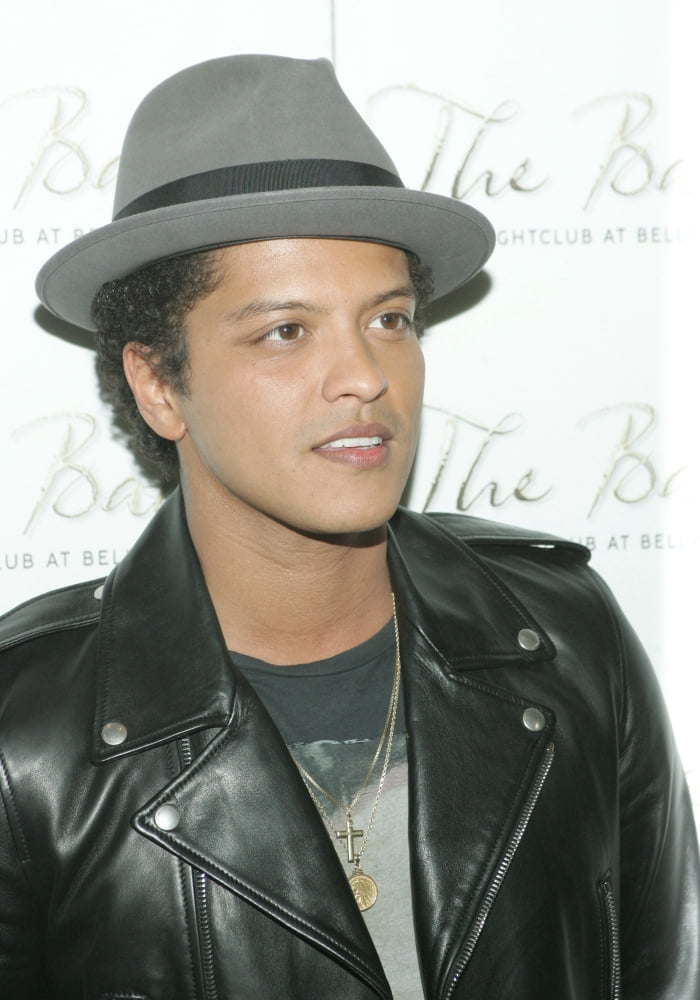 Bruno Mars At Arrivals For Bruno Mars At Bank Canvas Art - (16 x 20)