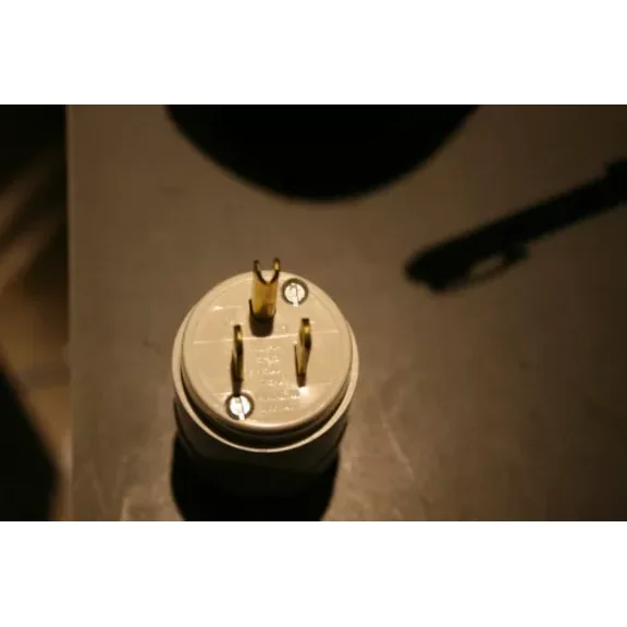 Bryant Straight Blade Plug 2P 3W Grounding 15A 125V Nema 5-15