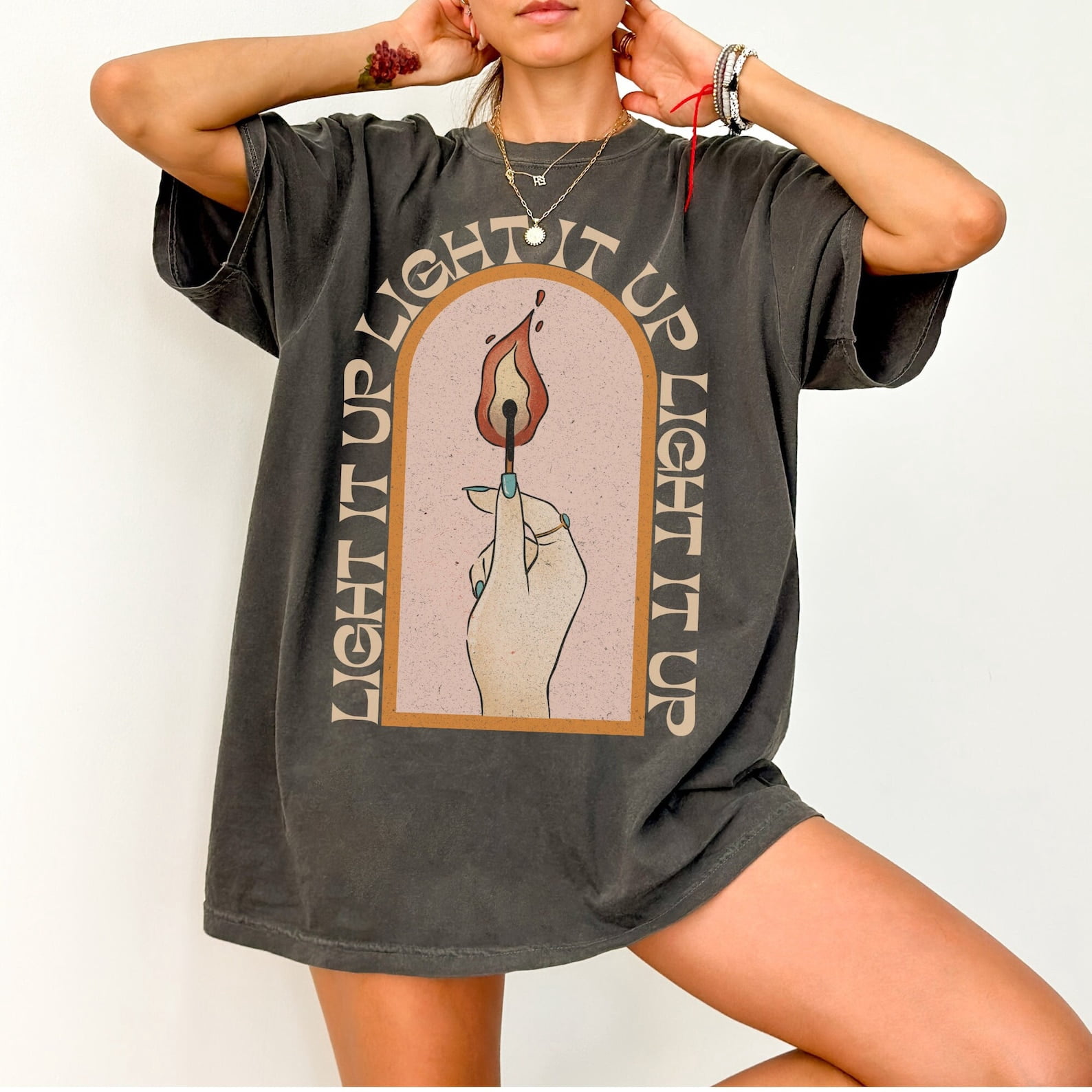 Bryce Quinlan 'Light It Up' Crescent City Graphic T-Shirt, Ruhn Danaan ...