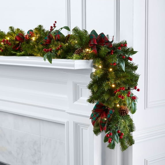 BrylaneHome 9' Pre-Lit Celeste Garland