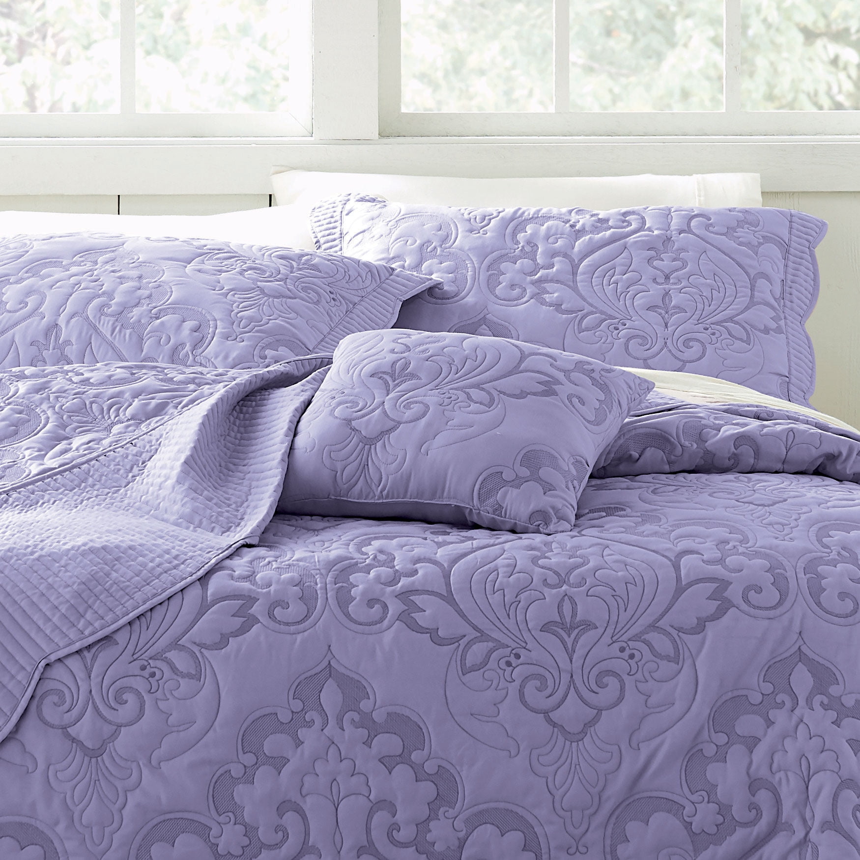 BrylaneHome Amelia Quilted Damask Oversized Ultra Soft Bedspread 