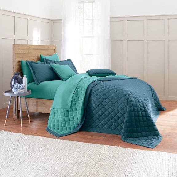 BrylaneHome Bedding BH Studio Reversible Two-Tone Ultra Soft Quilted Bedspread