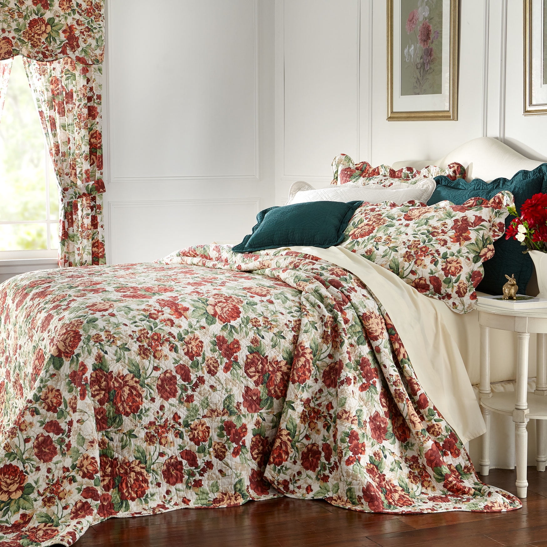 Queen Size Spice Floral Cotton Bedspread with Scalloped Edges