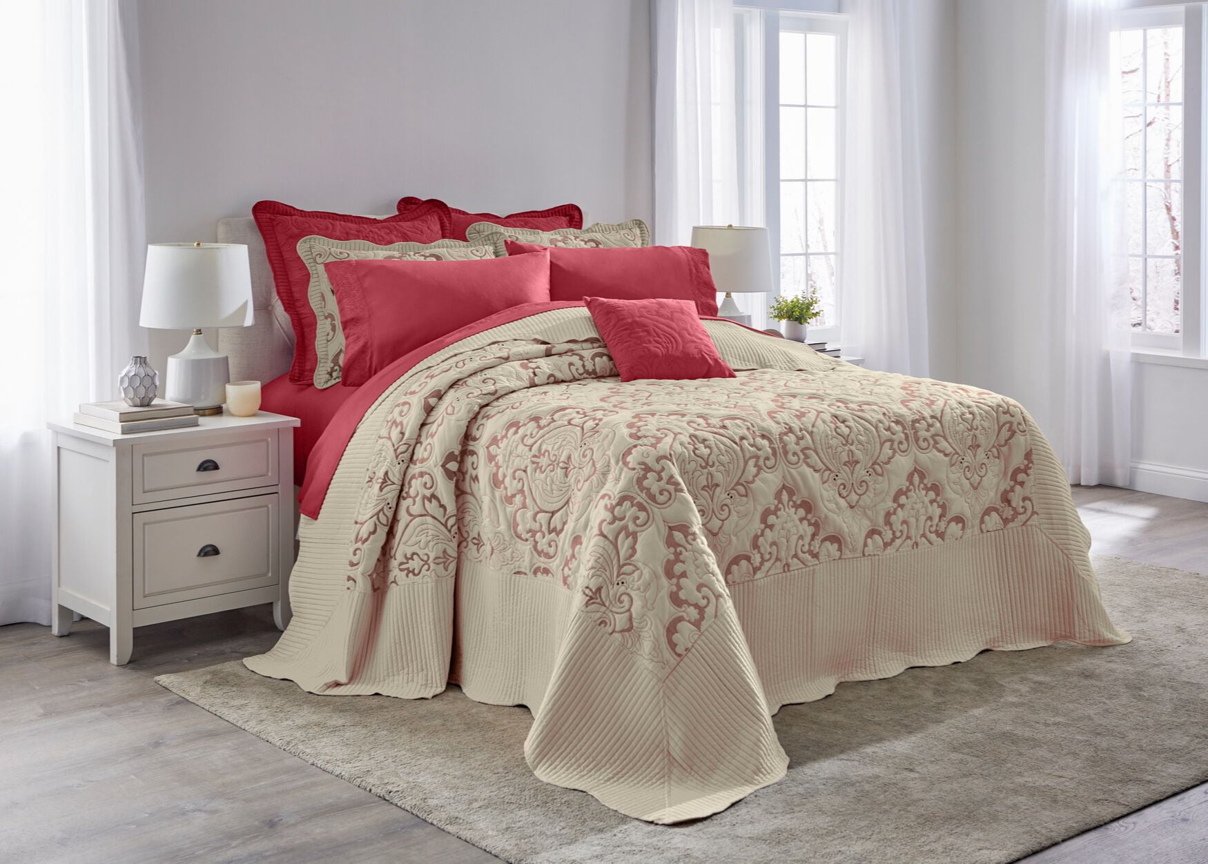 Amelia Ivory Berry Quilted Damask Full Bedspread