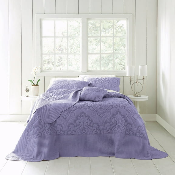 BrylaneHome Bedding Lightweight All Season Modern Amelia Quilted Damask Oversized Ultra Soft Bedspread