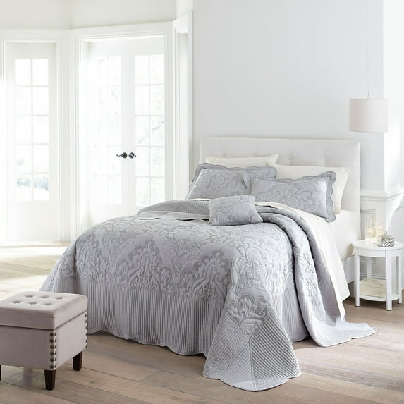 BrylaneHome Bedding Lightweight All Season Modern Amelia Quilted Damask Oversized Ultra Soft Bedspread