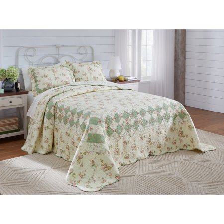 BrylaneHome Charlotte Bedspread