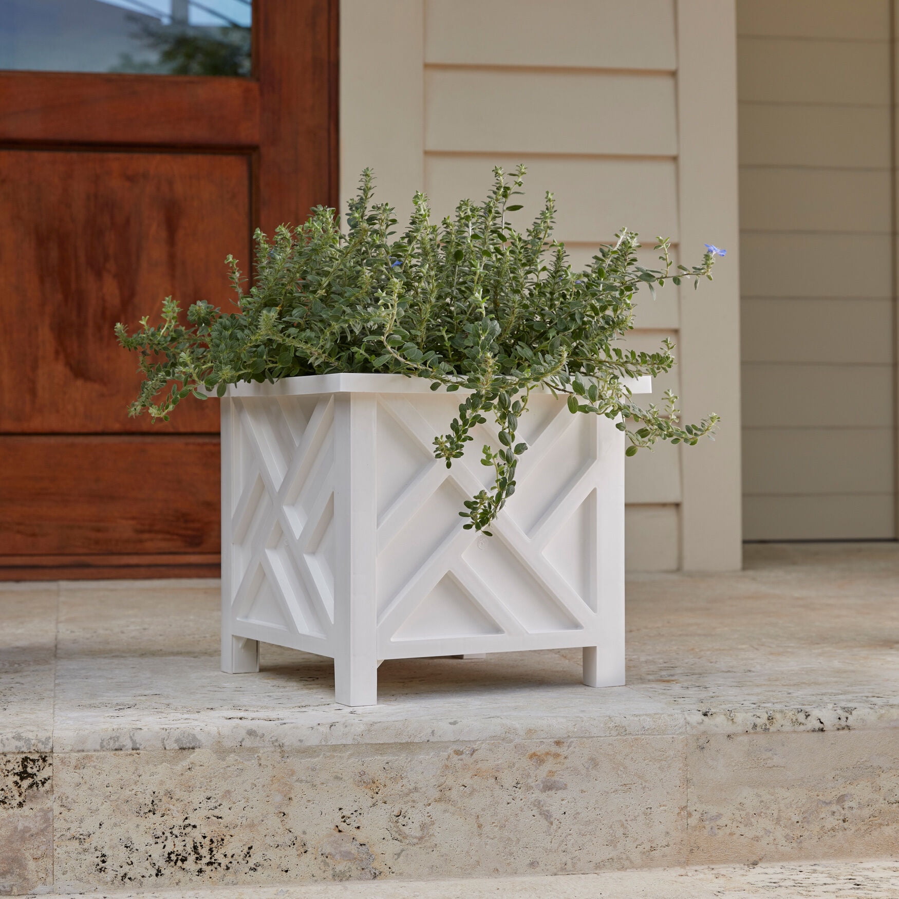 White Weather-Resistant Resin Outdoor Planter with Lattice Pattern