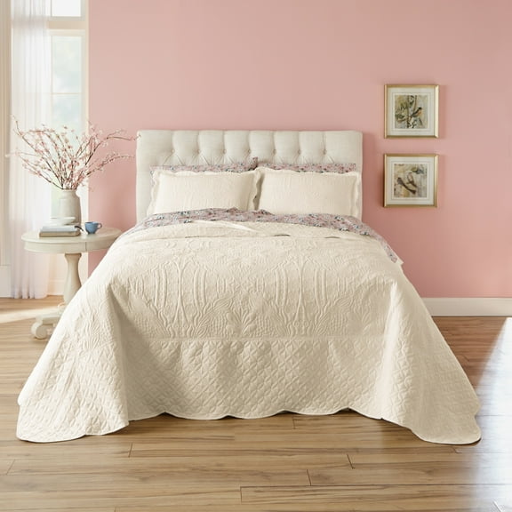 BrylaneHome Lily Damask Bedspread