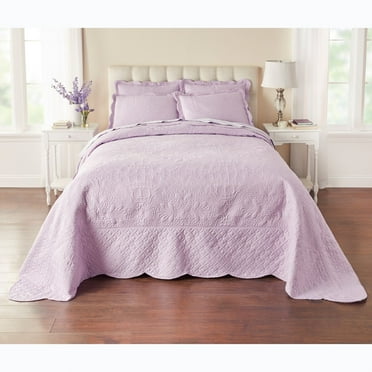 BrylaneHome Lily Pinsonic Damask Bedspread