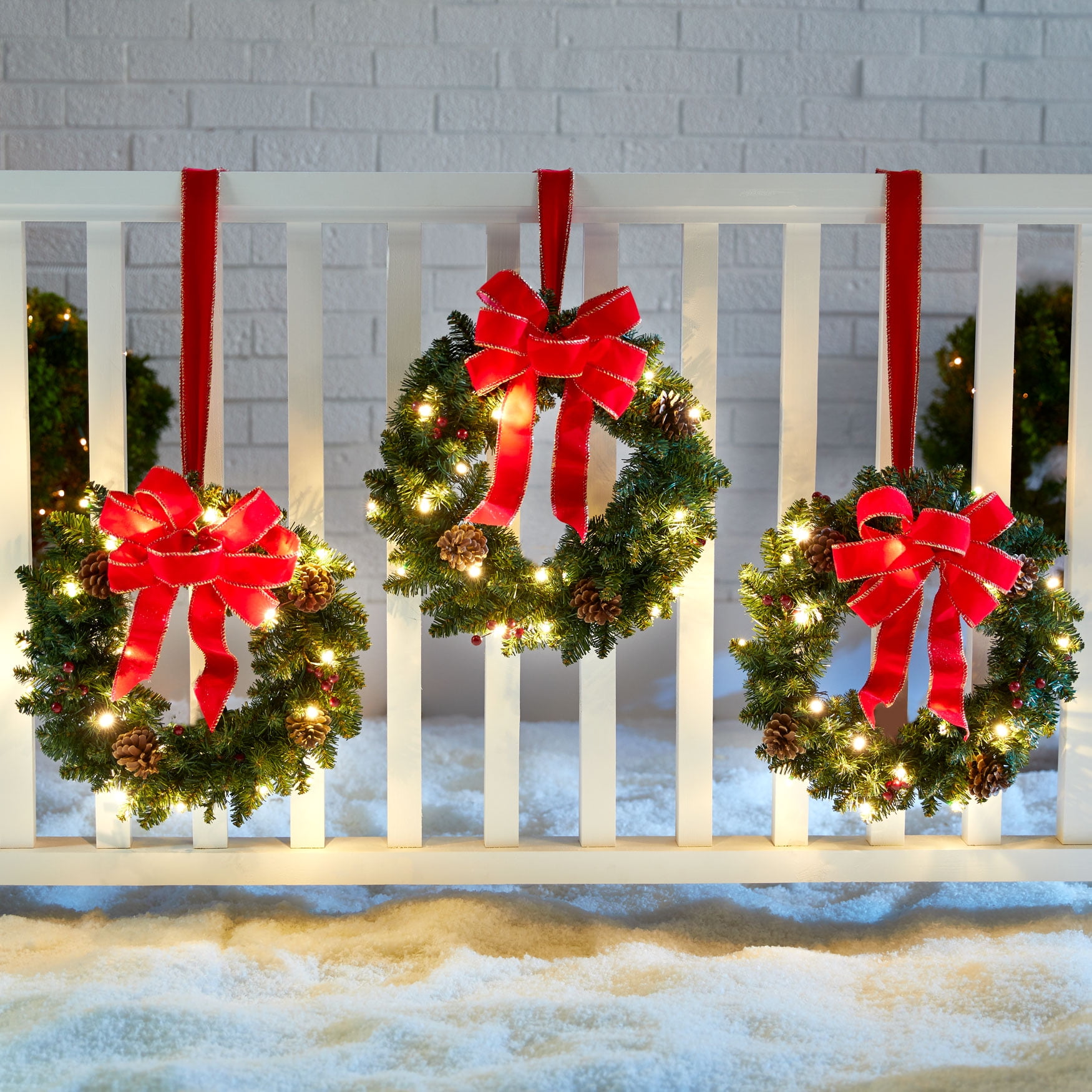 Set of 3 Pre-Lit Pine Christmas Wreaths with Red Bows