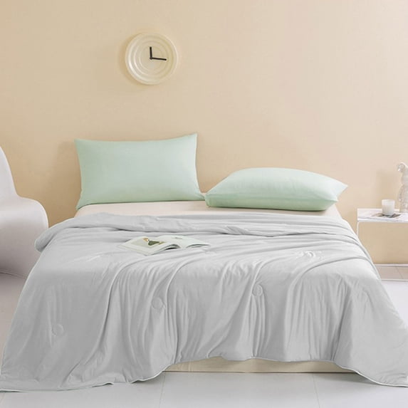 Btomtd Lightweight Comforter, Solid Color Breathable Summer Cooling Blanket, Washable Ice Silk Air Conditioner Quilt for Hot Sleepers, 59" x 79" (Gray)