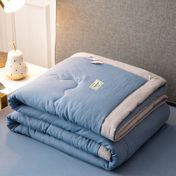 Btomtd Soft Summer Quilt, Ice‑Feel Air Conditioner Cooling Blanket for Hot Sleepers, Breathable Lightweight Comforter for Bedroom Sofa Travel, 43" x 59" (Blue)
