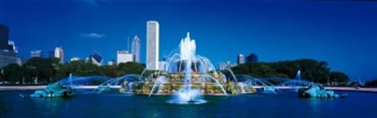 Buckingham Fountain Chicago IL USA Canvas Art - Panoramic Images (36 x 12)