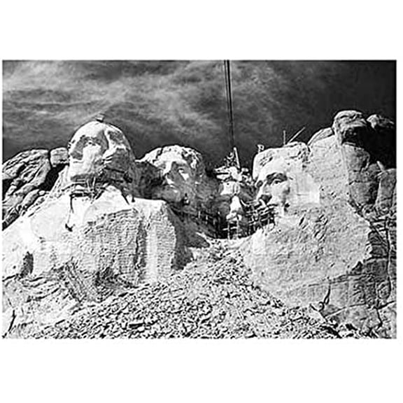 Buffalo Games Construction on Mt Rushmore 513 Piece Jigsaw Puzzle
