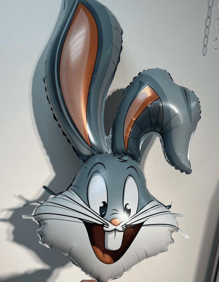 Buggs bunny balloon bouquet 2pc , fathers birthday throwback decor 80's 90's child, looney party decor, basketball