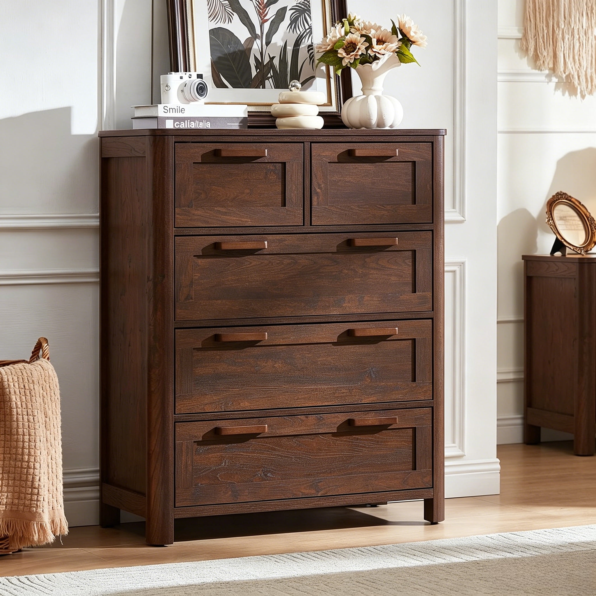Buildhom Farmhouse 5-Drawer Dresser with Rounded Corners & Solid Legs ...
