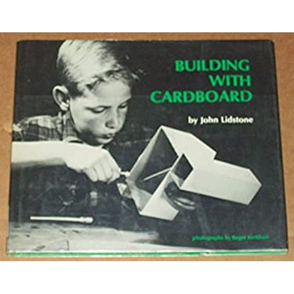 Pre-Owned Building with Cardborard 9780442047917