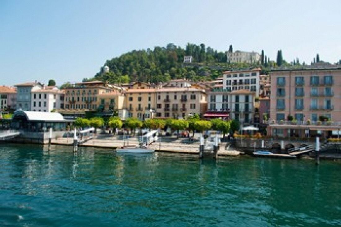 Buildings in a town at the waterfront Bellagio Lake Como Lombardy Italy Canvas Art - Panoramic Images (36 x 24)
