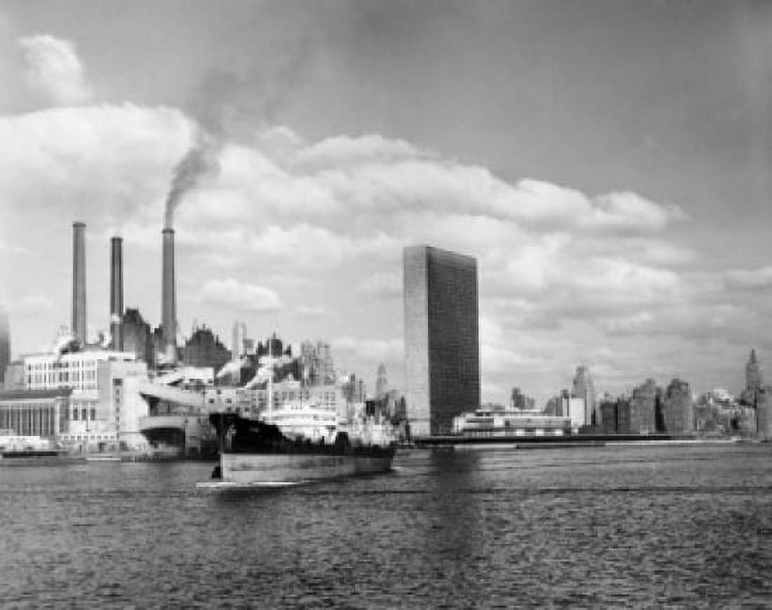 Buildings on the waterfront Manhattan New York City New York USA Canvas Art - (18 x 24)