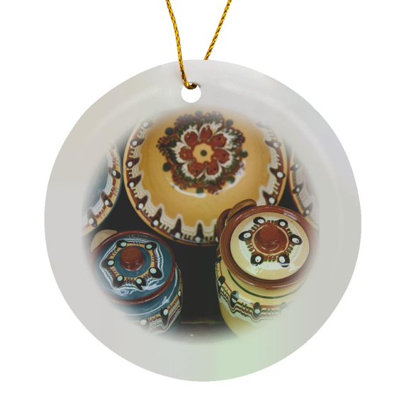 3drose, Bulgaria, Veliko Tarnovo, Pottery - Eu05 Cmi0101 - Cindy Miller Hopkins, Circle Porcelain Ornament