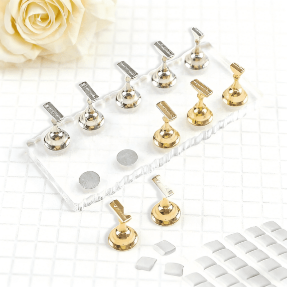 Bulk 20pcs Nail Art Practice Stands with Clear Acrylic Base for Salons