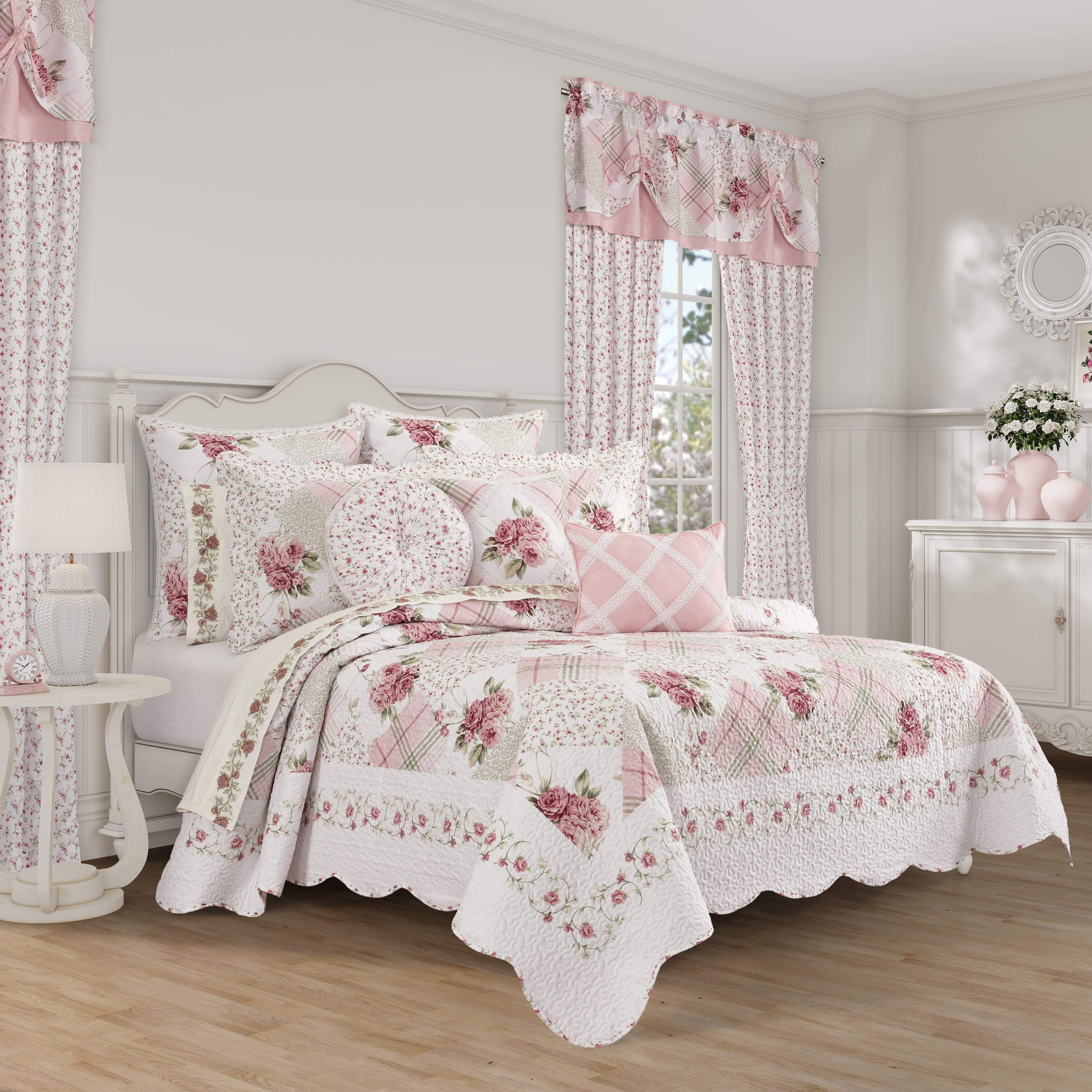 Rose Scallop Cotton Full Quilt Set with Shams