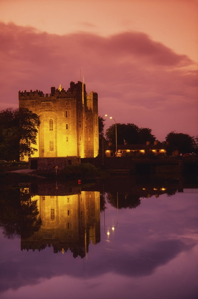 Bunratty County Clare Ireland Bunratty Castle Canvas Art - Richard Cummins Design Pics (12 x 18)